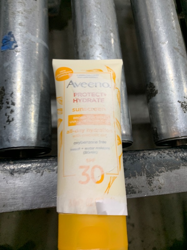 Photo 1 of Aveeno Protect + Hydrate Moisturizing Sunscreen Lotion with Broad Spectrum SPF 30 & Prebiotic Oat, Weightless Sweat & Water-Resistant Full Body Sunscreen, Oxybenzone-Free, 3.0 fl. oz