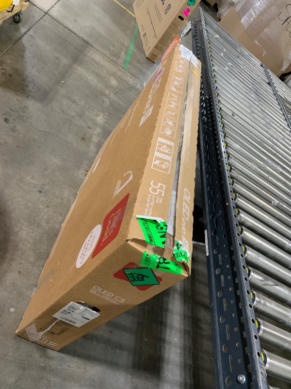 Photo 1 of LG 55-Inch Class OLED evo AI 4K C5 Series Smart TV w/Dolby Atmos, Dolby Vision, HDR10, AI Super Upscaling 4K, Filmmaker Mode, Wow Orchestra, Alexa Built-in (OLED55C5PUA, 2025)