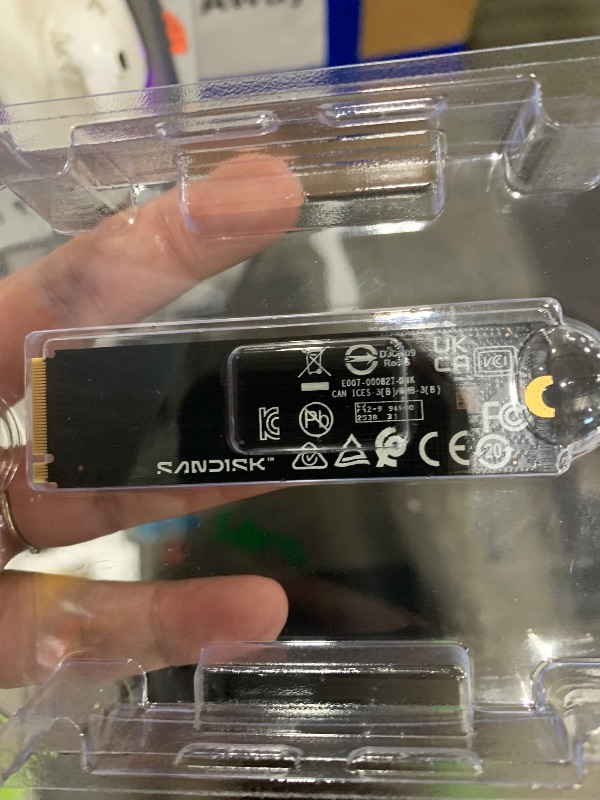 Photo 1 of WD Blue SN5100 2TB NVMe SSD - M.2 2280, PCIe Gen 4.0, Internal Solid State Drive - Read Speeds Up to 7,100MB/s, Upgrade Storage for PC/Laptops - WDS200T5B0E