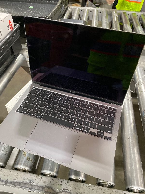 Photo 1 of USED / LOCKED  ---- Apple MacBook Air - 13" - M1 - 8 Core - 8 Core GPU - 8GB RAM - 512GB SSD - Space Grey