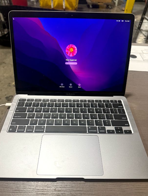Photo 1 of USED / LOCKED  ---- Apple MacBook Air - 13" - M1 - 8 Core - 8 Core GPU - 8GB RAM - 512GB SSD - Space Grey