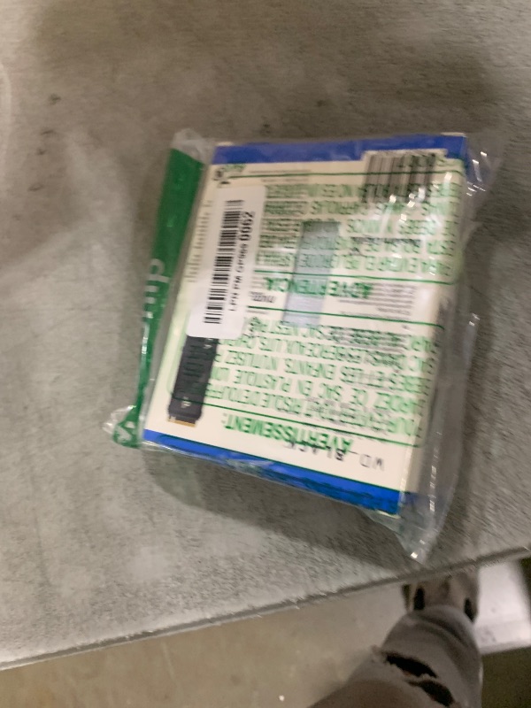 Photo 1 of WD_BLACK 2TB SN850P NVMe M.2 SSD Officially Licensed Storage Expansion for PS5 Consoles, up to 7,300MB/s, with heatsink - WDBBYV0020BNC-WRSN