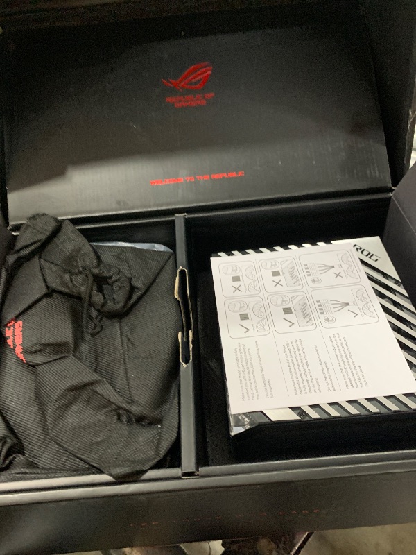 Photo 1 of ASUS ROG Thor 850W Platinum II (Fully Modular Power Supply, 80+ Platinum, Lambda A++ Certified, ROG heatsinks, 135mm PWM Fan, 0dB Mode, OLED Panel, Sleeved Cables, Aura Sync, 10 Year Warranty)