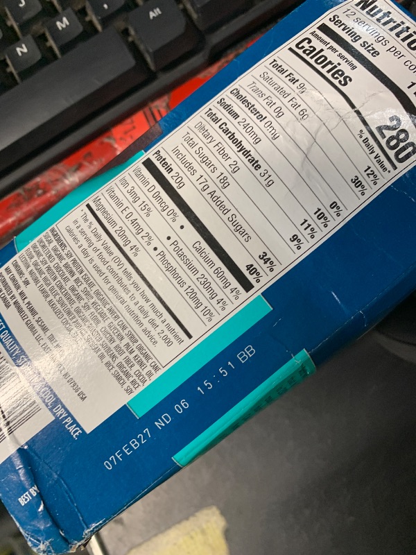 View 2 of ***EXP(02/07/2027)***CLIF BUILDERS Protein Bars - Chocolatey Mint - 20g Plant Based Protein - Gluten Free - Non-GMO - Low Glycemic - No Artificial Sweeteners - 2.4 oz. (12 Pack)