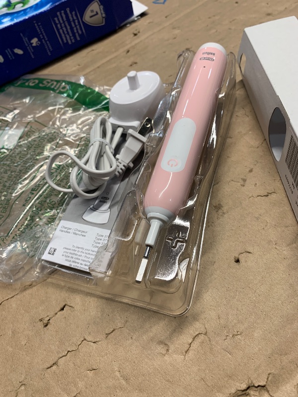 Photo 1 of ***MISSING TOOTHBRUSH HEAD***

Oral-B Pro 1000 Rechargeable Electric Toothbrush, Pink
