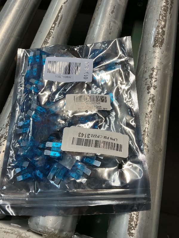 Photo 1 of (80Pcs) 15 Amp Standard Fuse, 15A Car Blade Fuses for Car/RV/Truck/SUV/Motorcycle/Boat