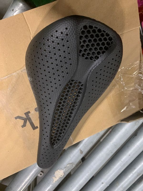 Photo 1 of Fizik Vento Argo R1 Adaptive,3D Printed Short-Nose Bike Saddle, Black, 150mm