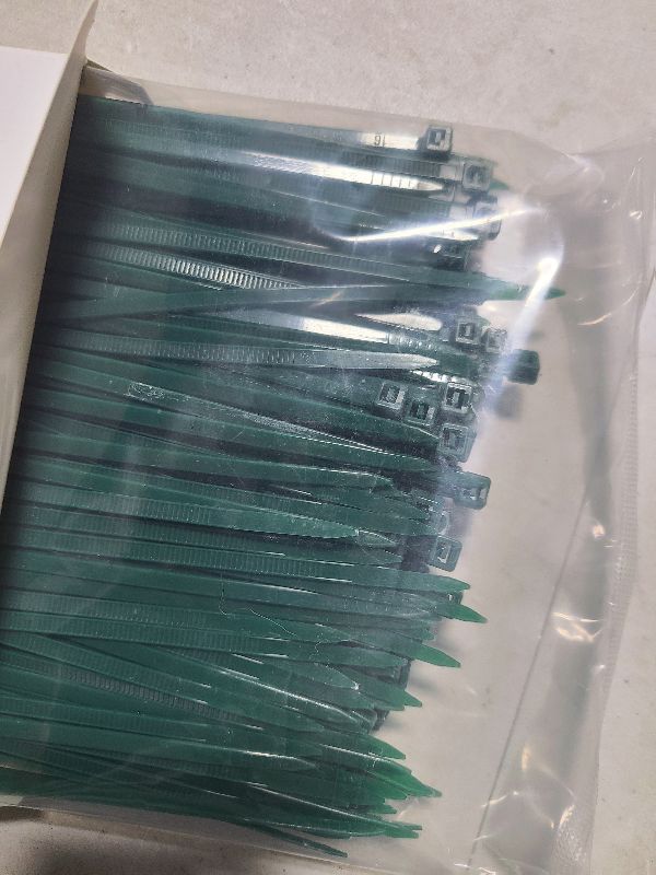 Photo 1 of 200PCS Nylon Zip Ties - 8 Inch Green,Multi-Purpose Self Locking Cable Ties,Ultra Strong Plastic Wire Ties with 40lb Tensile Strength,Cable Ties for Indoor and Outdoor Use