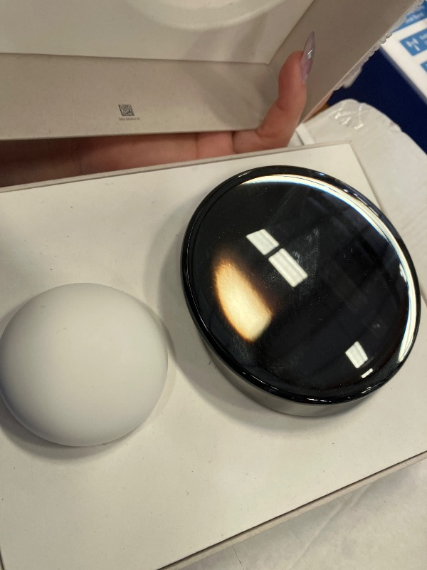 Photo 1 of Google Nest Learning Thermostat (4th gen) + Nest Temperature Sensor (2nd gen) - Obsidian