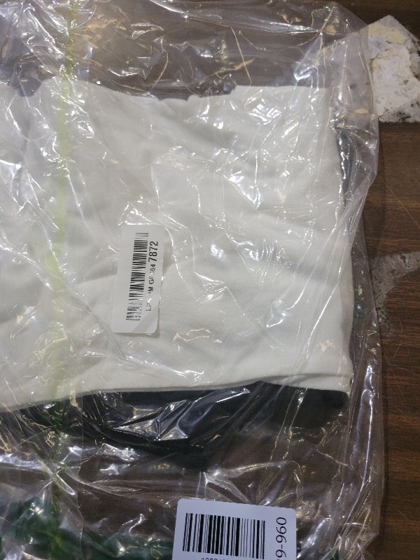 Photo 1 of 2 Pack Women Tube Tops Bandeau Strapless Slim Fit Crop Tops Y2K Going Out Summer Outfits (Black,White,XL)