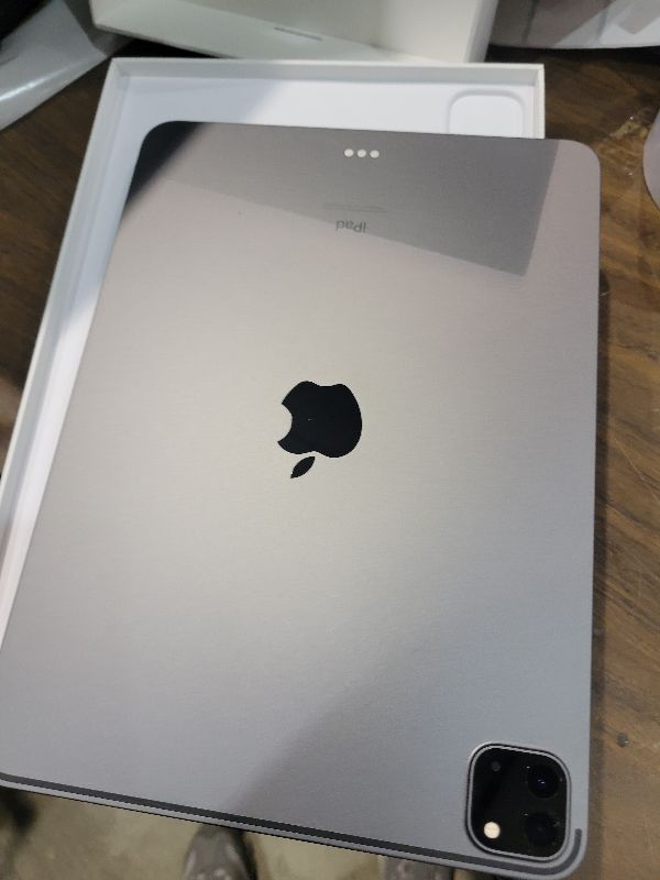 Photo 1 of *FOR PARTS* READ CLERK NOTES 2021 Apple 11-inch iPad Pro (Wi-Fi, 256GB) - Space Gray