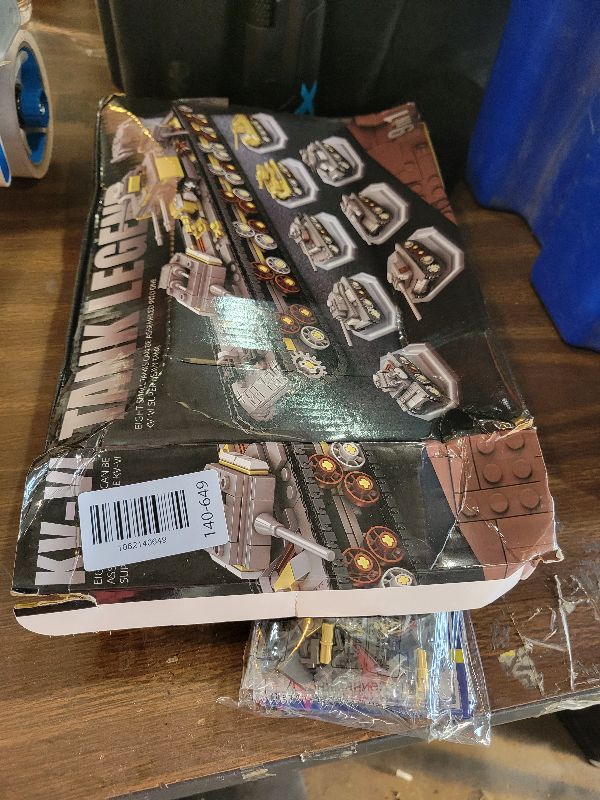 Photo 1 of 1165-Piece WW2 Army Tank Toys Building Sets Compatible with Lego, Create A Large KV-VI Military Models or 8 Set WWII Tanks, Great Gifts for Boys Kids