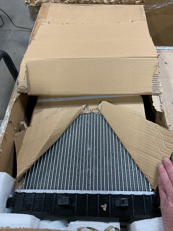 Photo 1 of **DAMAGE SEEN IN PHOTO**DWVO Radiator Compatible with 2008 2009 Buick Allure LaCrosse 2006-2011 Chevrolet Impala 2006-2007 Monte Carlo 2005-2008 Pontiac Grand Prix AT, Aluminum Core 3.5L 3.9L 5.3L V6 V8