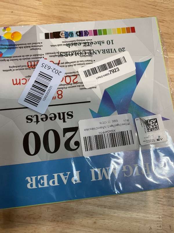 Photo 1 of 200 Sheets Origami Paper, 20x20 cm/8 Inch Origami Paper Double Sided(70gsm), 20 Colors Large Origami Paper Squares for Kids DIY School Arts Crafts Projects Children Adults