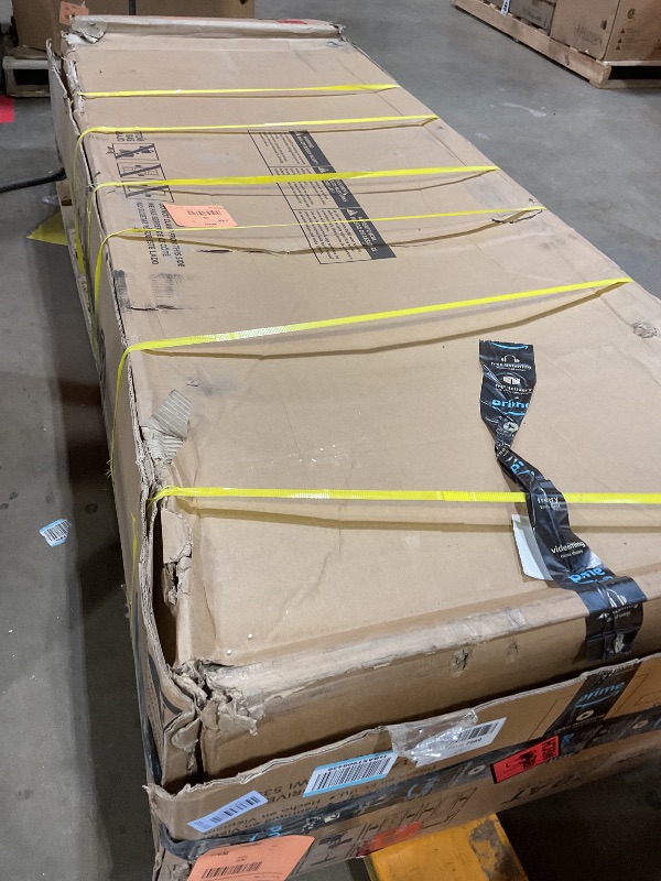 Photo 1 of ** DIRT/SCRAPES FROM TRANSPORT**Horizon Fitness 7.0AT Treadmill, Black, Heavy Duty, LCD Display, Built-in Speakers, Heart Rate Monitor, USB Charging Port, Wheeled