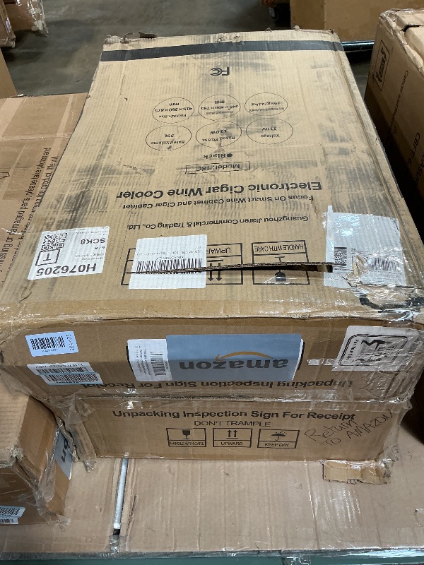 Photo 1 of ***DAMAGED***CLZOONG 59L Electric Cigar Humidors, Thermostatic Electric Cooler Cabinet, Cooling & Heating Control System, Airtight Electronic Humidor Cigar Container with Cedar Wood Shelf for 200 Counts