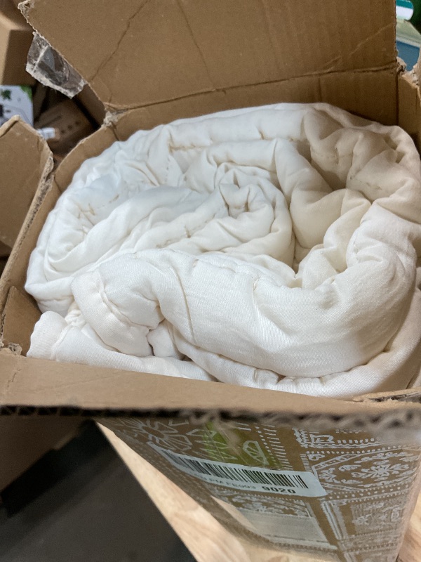 Photo 1 of ***PARTIAL SET/ MISSING PIECES*** ROARINGWILD Ivory Twin Size Quilt Bedding Sets with 1 Pillow Sham, Lightweight Soft Bedspread Coverlet, Quilted Blanket Thin Comforter Bed Cover for All Season, 2 Pieces, 68x90 inches