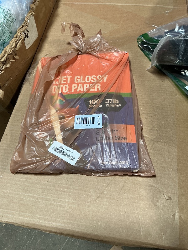 Photo 1 of ***USED/PARTIAL***Uinkit 37lb Thin Flyer Paper Glossy 8.5x11 Inkjet 100 Sheets Single Side DIY Chip Bag 135gsm Printer Picture for Inkjet Printer with Dye Ink Letter size A4 Brochure (8.5X11X100)