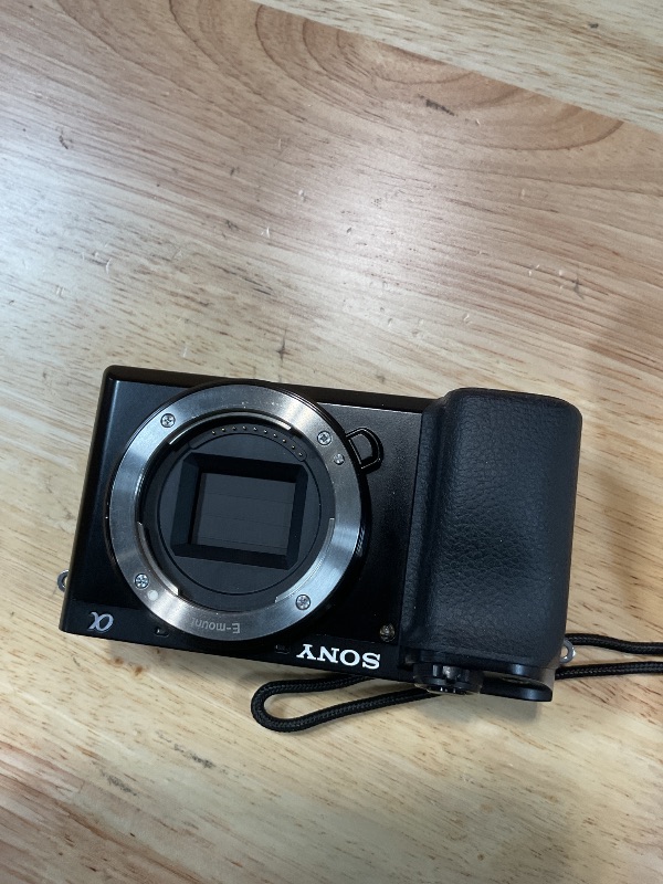 Photo 1 of ***PARTS ONLY***NON FUNCTIONAL***
Sony ILCE6100KB Alpha 6100 Mirrorless 4K Video Camera with E PZ 16-50mm Lens - Black