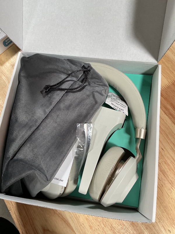 Photo 1 of ***USED***Wireless Headset with Mic for Work, Bluetooth Headset with Microphone Mute & USB Dongle, 45HrsWireless Headphones with Mic Noise Canceling& Charging Dock for WFH/Call Center/PC/Teams/Trucker/Office