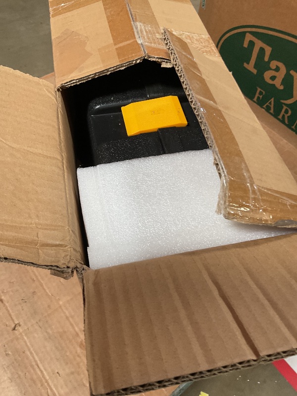 Photo 1 of ***MISSING LAZER*** VEVOR Rotary Laser Level Kit, 984ft 360-Degree Self Leveling Red Horizontal Laser Transit,with Tripod,Receiver,Remote Control, Scale, Toolcase, IP54 Waterproof, 0.12in/100ft Precision for Construction
