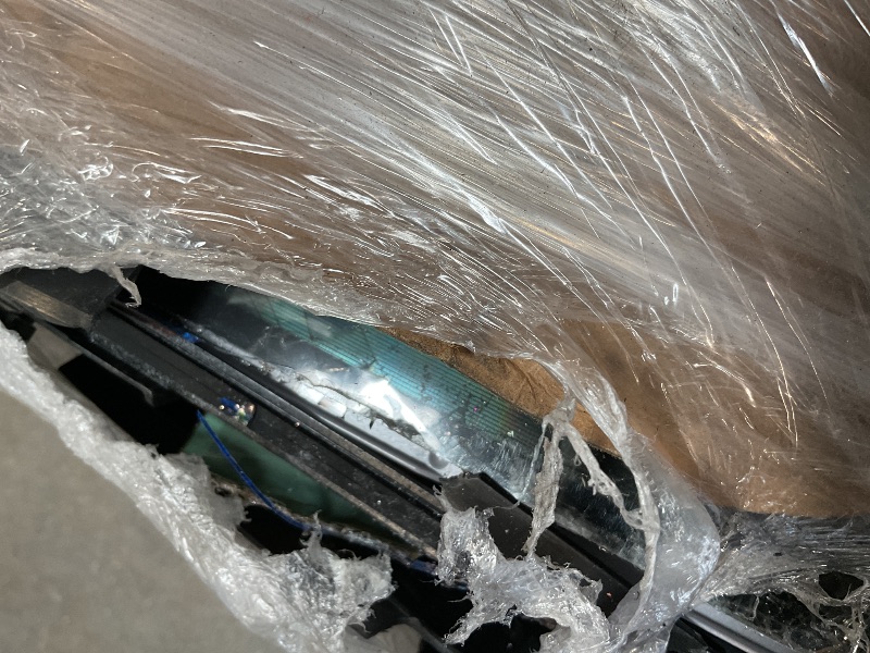 Photo 1 of **SELLING FOR PARTS** all right where oh yeah ** Samsung 98-Inch Class 4K Crystal UHD DU9000 Series HDR Smart TV, Object Tracking Sound Lite, Motion Xcelerator 120Hz, Supersize Picture Enhancer, Mega Contrast, Alexa Built-In (UN98DU9000, 2024 Model)