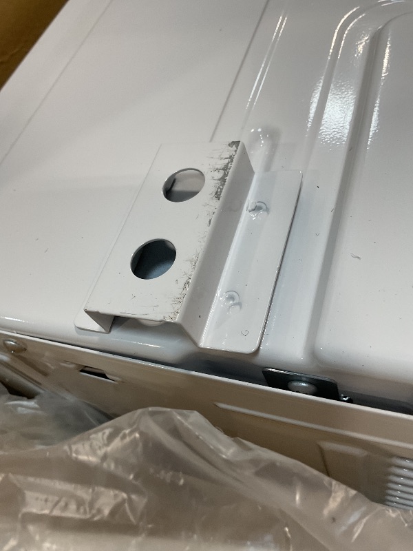 Photo 1 of ** minor use wear**Midea 12,000 BTU Smart Inverter Window Air Conditioner with APP, Alexa Control, 115V AC Unit Cools up to 550 Sq. Ft, Quiet Operation, Energy Saving, Remote & Easy Installation Kit, White