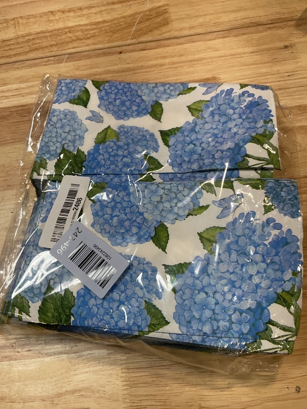 Photo 1 of 100 PCS Hydrangea Paper Napkins, Blue Hydrangea Floral Paper Napkins 3-Ply Disposable Hand Towels for Home Dinner Party Guest Napkin Summer Wedding Fall Flowers Party Decorations