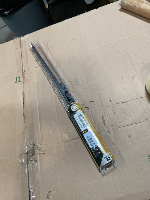 Photo 1 of ***MISSING CLIP***
TRICO Force Wiper Blade 28 inch Fits Select Ford, Nissan, Toyota, Hyundai, Dodge, Honda, Kia, Chevrolet, Mercedes-Benz, Tesla, Chrysler (25-280)