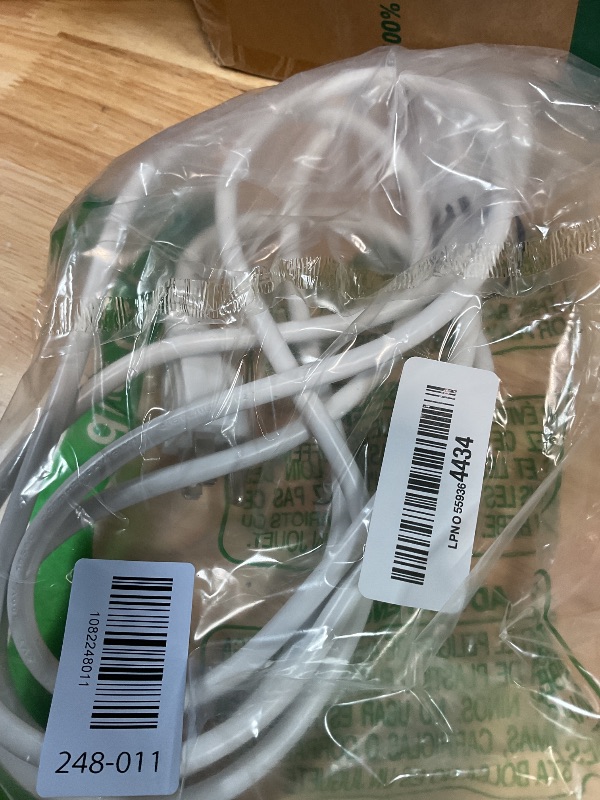 Photo 1 of 16/3 Short Extension Cord 8 FT, White Extension Cord Flexible & Durable, Indoor 3 Prong Power Cable, Suitable for Home and Office, 13 Amp 1625 Watt 125VAC 16AWG, ETL Listed