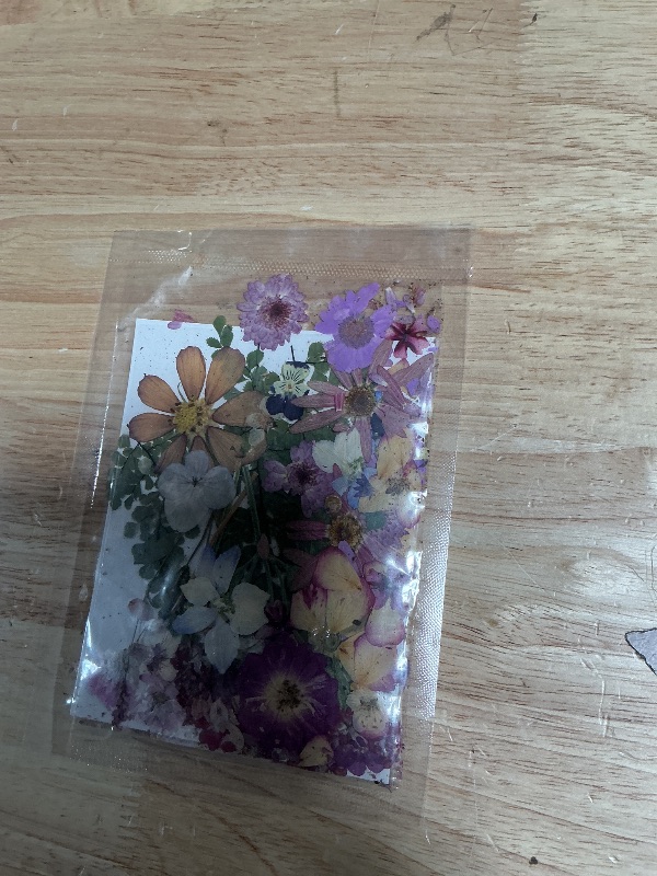 Photo 1 of 18 Types 37pcs Purple Dried Pressed Flowers for Resin Molds,YouthBro Real Natural Pressed Flowers for DIY Art Crafts,Candle Making, Nails Décor,Soap Making, Phone Case