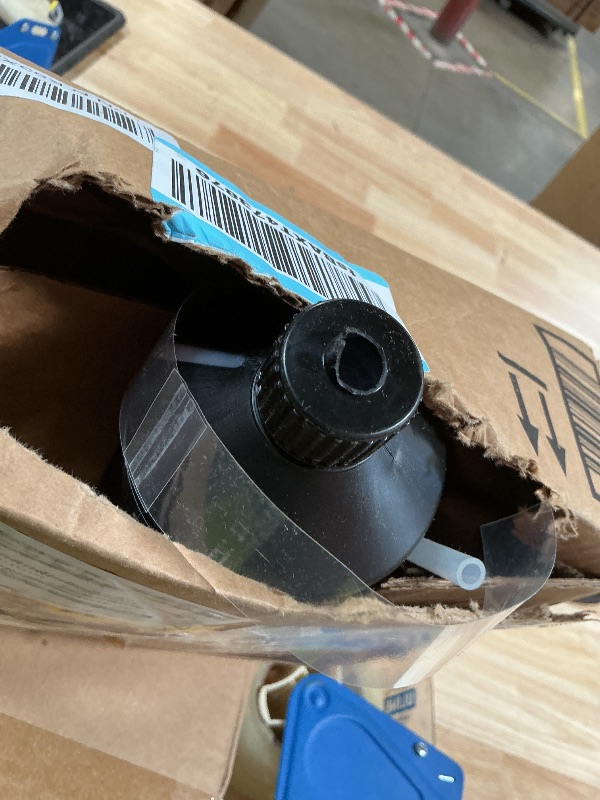 View 3 of ** broken tip **Muc-Off No Puncture Hassle Road & Gravel Tubeless Sealant, 1 Liter - for Bicycle Puncture Repair - Durable Bike Tire Sealant for Road, Gravel, Commuter and XC Bikes