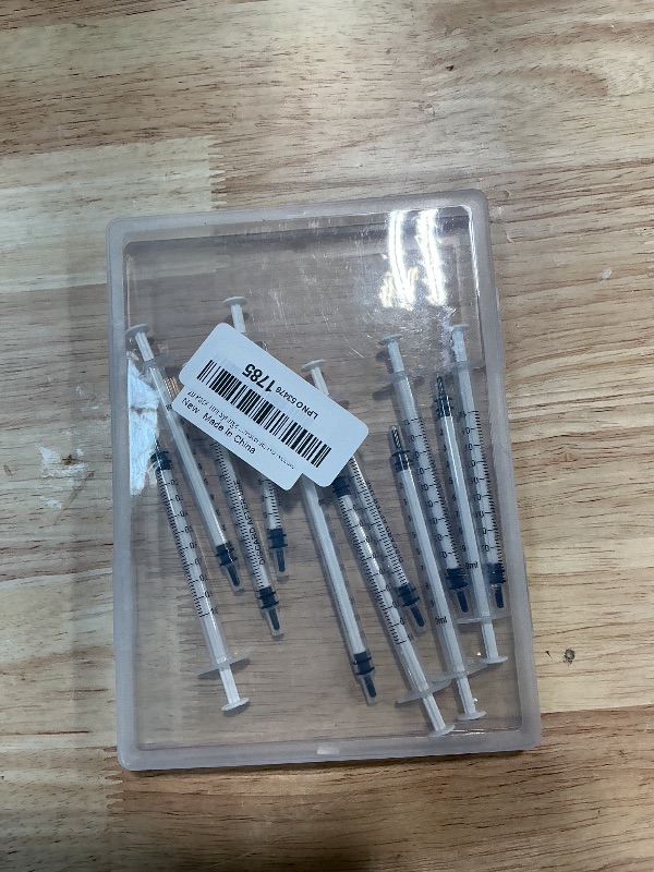 Photo 1 of 20 Pack 1ml Syringe for Liquid, 1cc Plastic Small Syringes for Scientific Labs, Measuring Liquids, Feeding Pets, Medical Student, Oil or Glue Applicator, Non-Sterile, No Needle