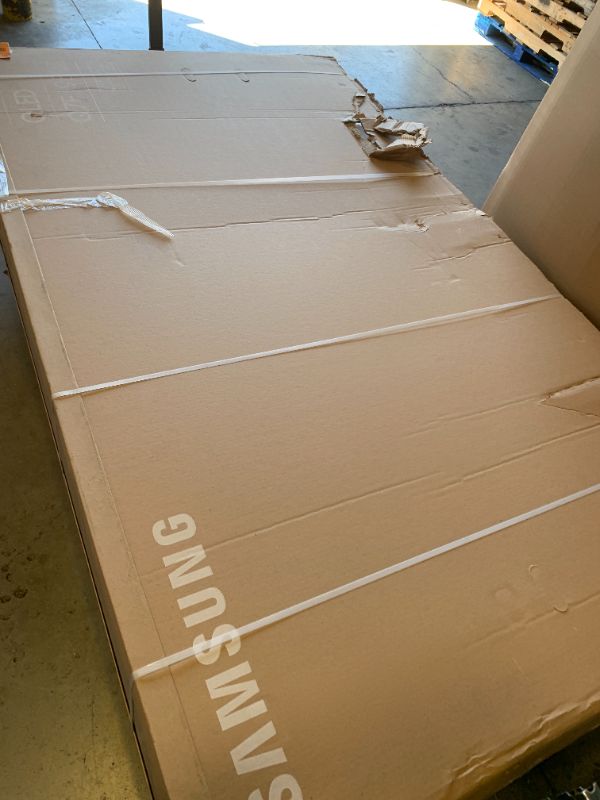 Photo 1 of Samsung 98-Inch Class QLED Q7F Series Samsung Vision AI Smart TV (2025 Model, 98Q7F) Quantum HDR, Object Tracking Sound Lite, Q4 AI Gen1 Processor, 4K upscaling, Gaming Hub w/Alexa Built-in