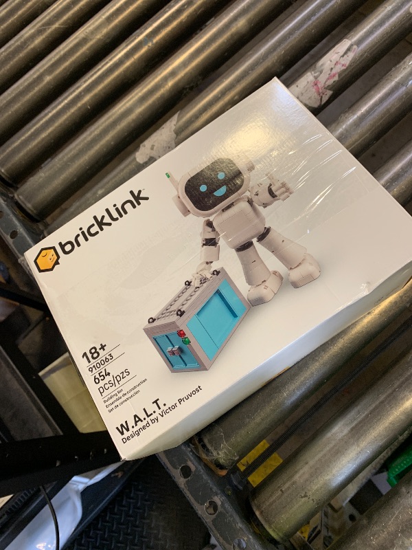 Photo 1 of W.A.L.T. Unofficial Lego Set, Bricklink