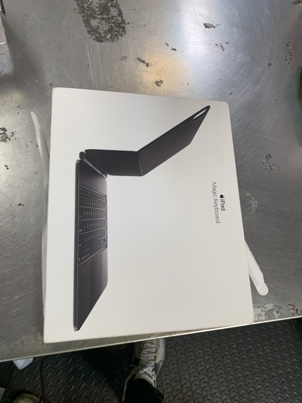 Photo 1 of Apple iPad 13inch case