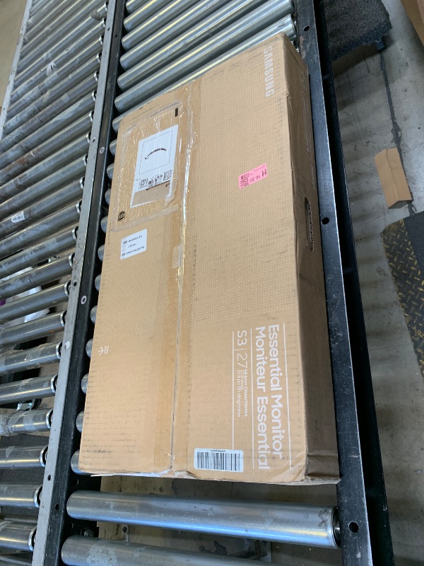 Photo 1 of Samsung 27" S3 (S32GF) Series FHD High Resolution Monitor