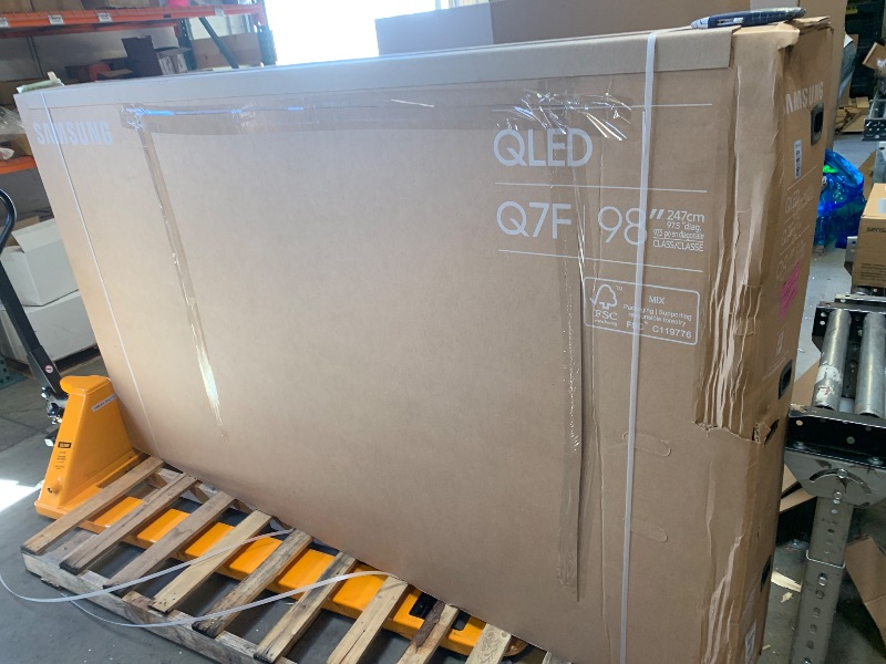 Photo 1 of Samsung 98-Inch Class QLED Q7F Series Samsung Vision AI Smart TV (2025 Model, 98Q7F) Quantum HDR, Object Tracking Sound Lite, Q4 AI Gen1 Processor, 4K upscaling, Gaming Hub w/Alexa Built-in