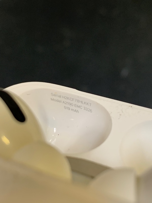 Photo 1 of Apple AirPods Pro