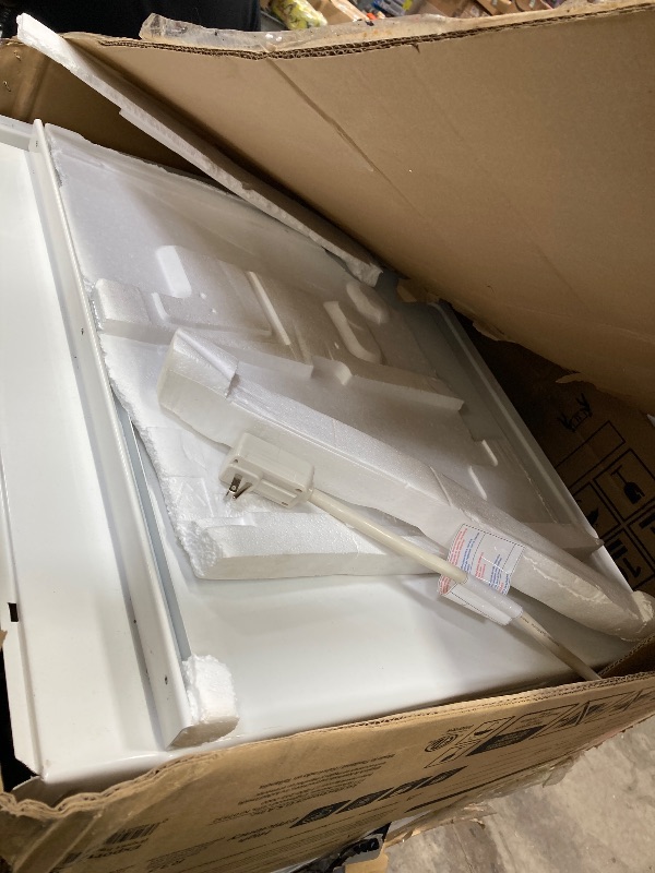 Photo 1 of ***DAMAGED -SELLING AS IS *** LG 23,000 BTU Smart Window Air Conditioner with Heat, 230V, Air Conditioner Cools Rooms up to 1,400 Sq.Ft., Smartphone & Voice Control works with Remote, White