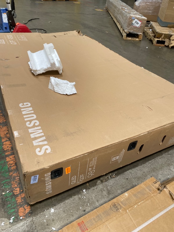 Photo 1 of ****PARTS ONLY**** NO REFUND NO RETURN *****
Samsung 98-Inch Class QLED Q7F Series Samsung Vision AI Smart TV (2025 Model, 98Q7F) Quantum HDR, Object Tracking Sound Lite, Q4 AI Gen1 Processor, 4K upscaling, Gaming Hub w/Alexa Built-in