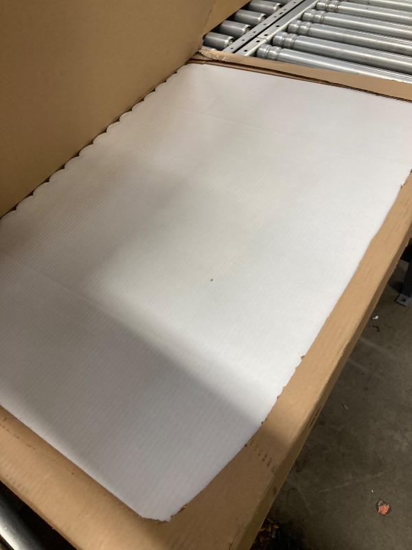 Photo 1 of **BIFOLD NOT TRIFOLD**
Outus 24 Pcs 24 x 36 Inch BIfold Poster Board BIFold Science Fair Display Boards for Projects Photo Picture Exhibition Event Displays Business Presentation School Foldable,White Corrugated