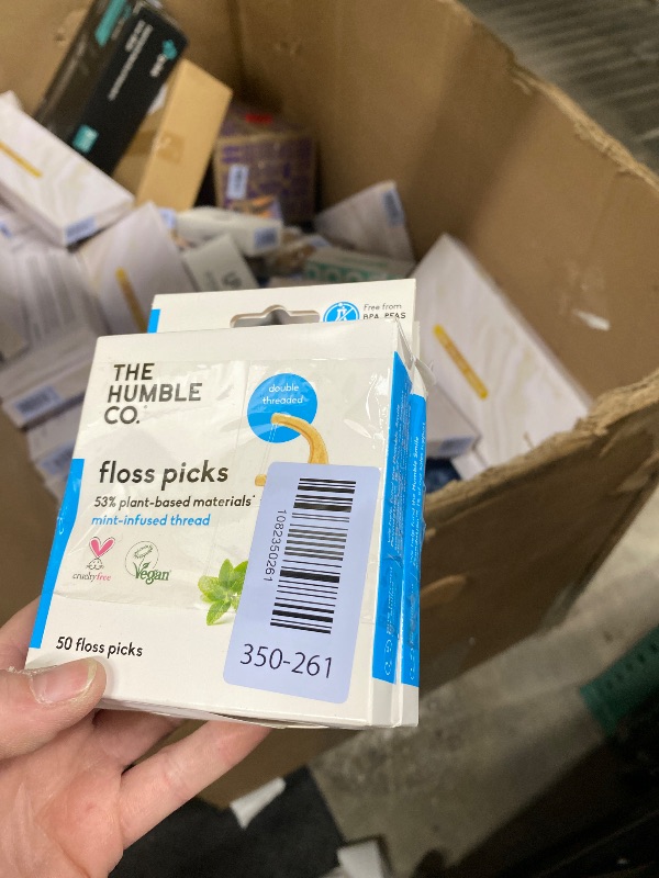 Photo 1 of **2 PACKS**The Humble Co, 2-in-1 Floss Picks, Mint, 50 Picks