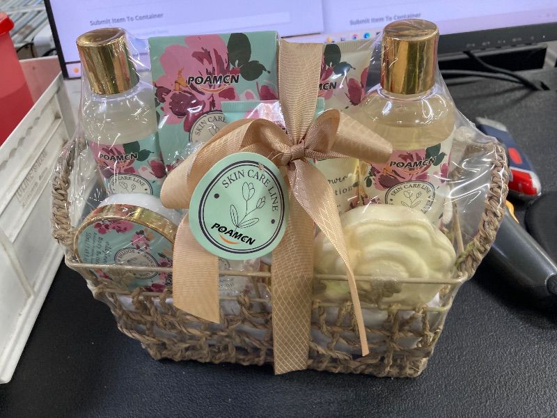 Photo 1 of ***FACTORY SEALED***
Poamcn Bath and Body Gift Set, Home Spa Gift Basket Set for Women, Japanese Cherry Blossom Scent, 9 Piece Set***FACTORY SEALED***