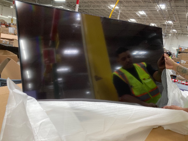Photo 1 of **no refunds no return **Samsung 55-Inch Class Crystal UHD U8000F 4K Smart TV (2025 Model) Endless Free Content, Crystal Processor 4K, MetalStream Design, Knox Security, Compatible with Alexa