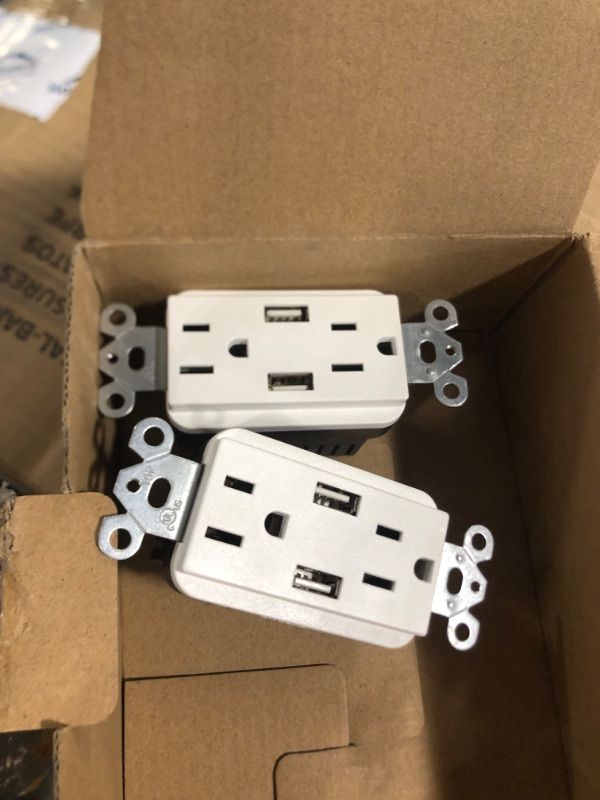 Photo 1 of ** SIMILAR*** AIDA GFCI Outlet with USB Ports (Type-A & C) | 20 Amp Tamper-Resistant USB Charging Outlet | 24W Max Output, Self-Test LED Indicator, UL Listed w/Screwless Wall Plate, Matte White (2 Pack)