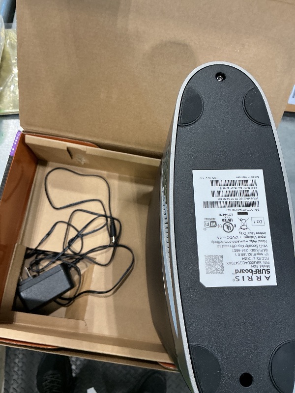 Photo 1 of * CONNECTION PROBLEMS// SOLD FOR PARTS// FINAL SALE ***ARRIS (G54) - Cable Modem Router Combo - Fast DOCSIS 3.1 Multi-Gigabit & BE 18000 WiFi 7 Comcast Xfinity, Cox, Spectrum Quad-Band 1, Up to 18 Gbps Max Speed