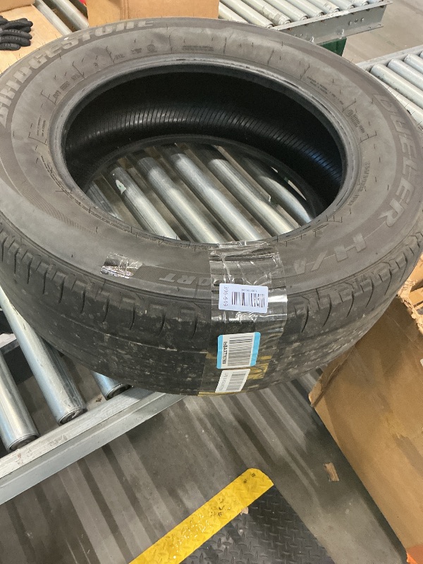 Photo 1 of [HEAVILY WORN OUT] Bridgestone Dueler H/P Sport Performance Radial Tire - 265/60R18 110H