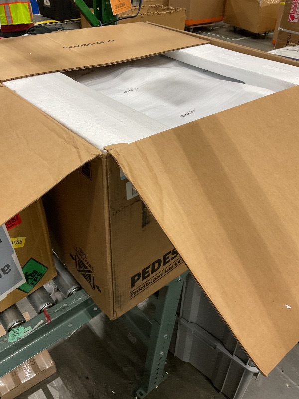 Photo 1 of ****** AS IS ALL  SALES FINAL NHO RETURMS*******SAMSUNG 27-Inch Washer Dryer Pedestal Stand w/ Pull Out Laundry Storage Drawer, Stainless Steel, WE402NP/A3, WHITE