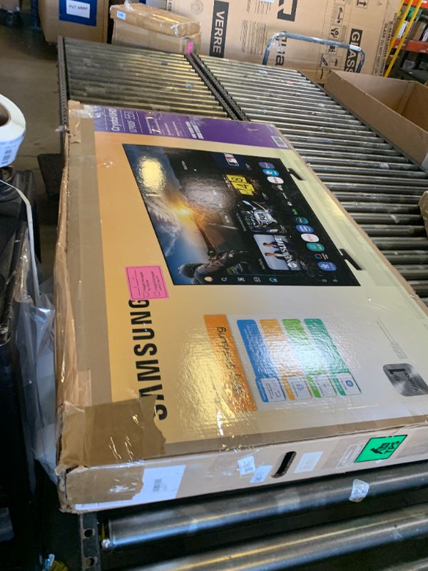 Photo 1 of Samsung 4K Class Crystal UHD U7900F LED Smart TV